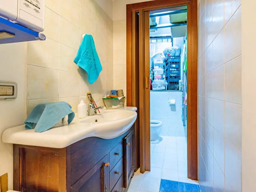 Immagine 16 di Attività commerciale in vendita  in Via Giuseppe Lunati a Frascati