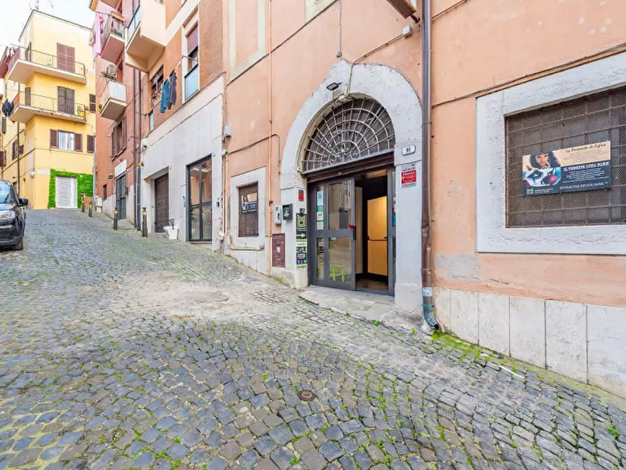 Immagine 17 di Attività commerciale in vendita  in Via Giuseppe Lunati a Frascati
