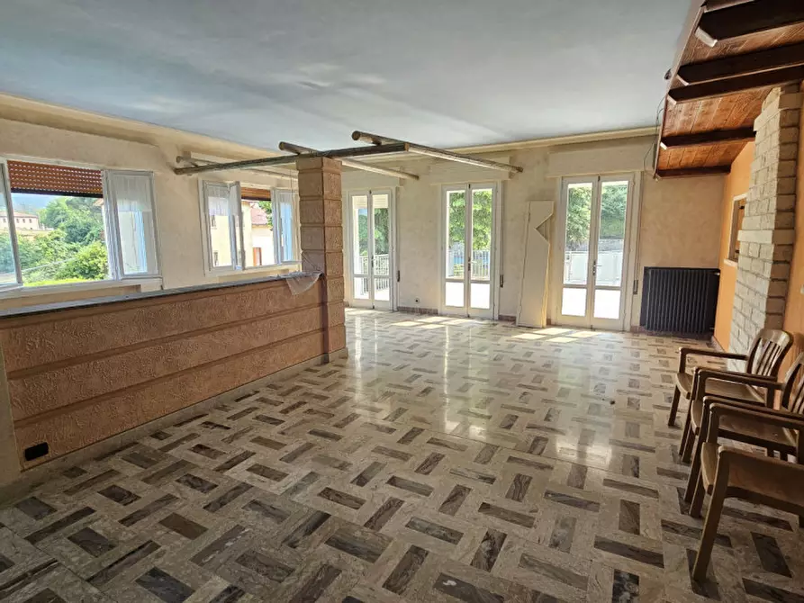 Immagine 11 di Attività commerciale in vendita  a Teolo