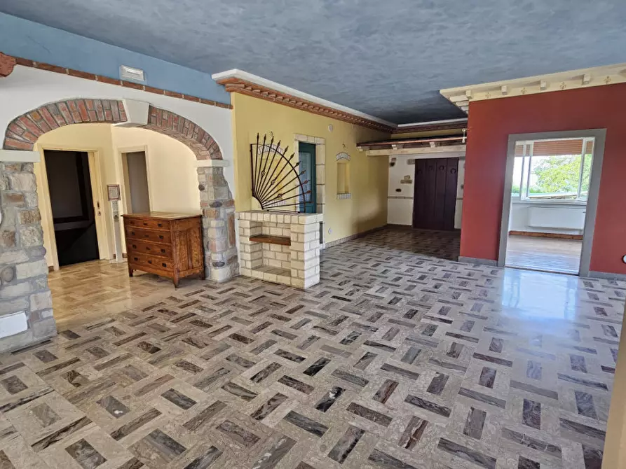 Immagine 12 di Attività commerciale in vendita  a Teolo