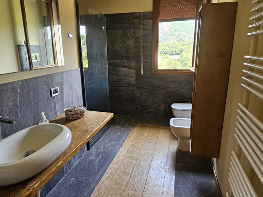 Immagine 21 di Attività commerciale in vendita  a Teolo