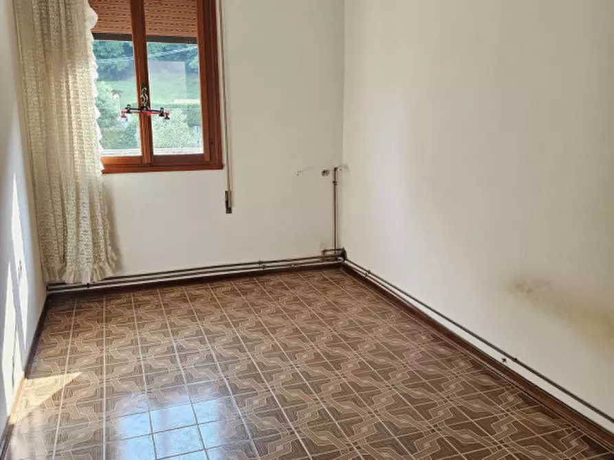 Immagine 27 di Attività commerciale in vendita  a Teolo