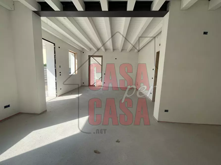 Immagine 2 di Casa trifamiliare in vendita  in Via Guglielmo Marconi a Borgo Veneto