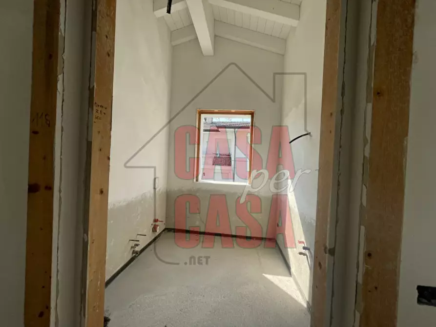 Immagine 10 di Casa trifamiliare in vendita  in Via Guglielmo Marconi a Borgo Veneto