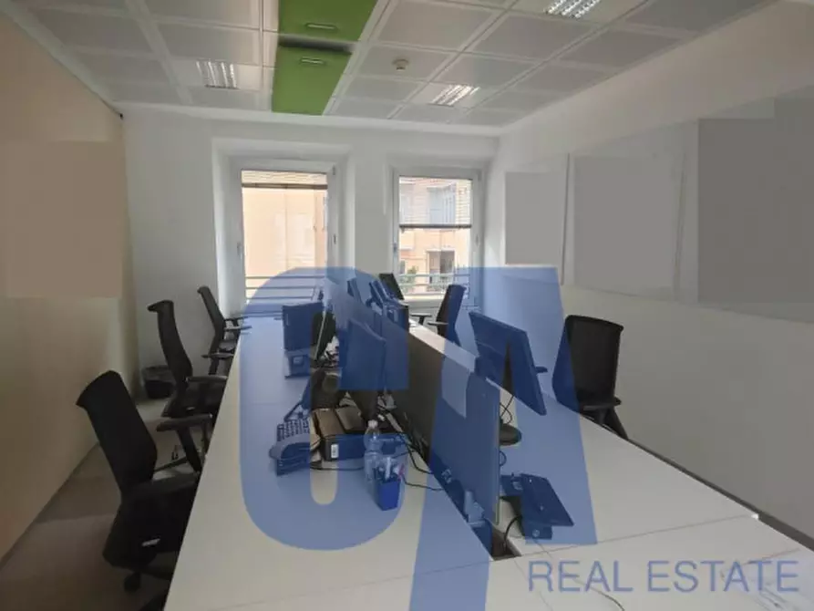 Immagine 4 di Ufficio in affitto  in VIA VITTOR PISANI a Milano