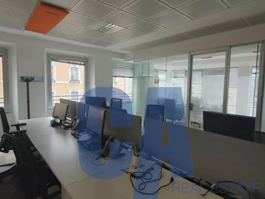 Immagine 8 di Ufficio in affitto  in VIA VITTOR PISANI a Milano