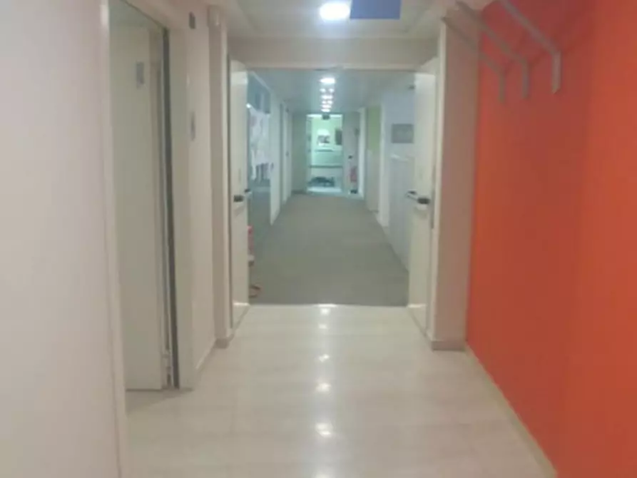 Immagine 12 di Ufficio in affitto  in VIA VITTOR PISANI a Milano