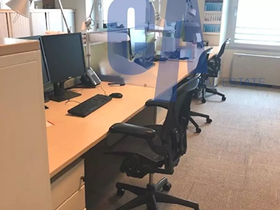 Immagine 20 di Ufficio in affitto  in VIA VITTOR PISANI a Milano