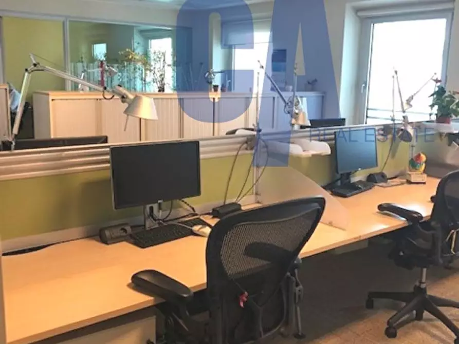 Immagine 24 di Ufficio in affitto  in VIA VITTOR PISANI a Milano