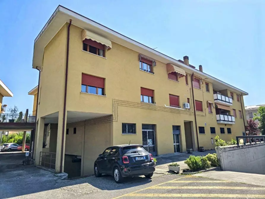 Immagine 10 di Negozio in vendita  in Via Ugo la Malfa, 31058 Susegana TV, Italia a Susegana