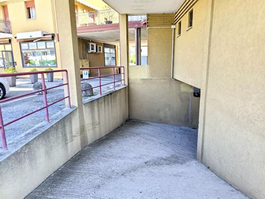 Immagine 11 di Negozio in vendita  in Via Ugo la Malfa, 31058 Susegana TV, Italia a Susegana