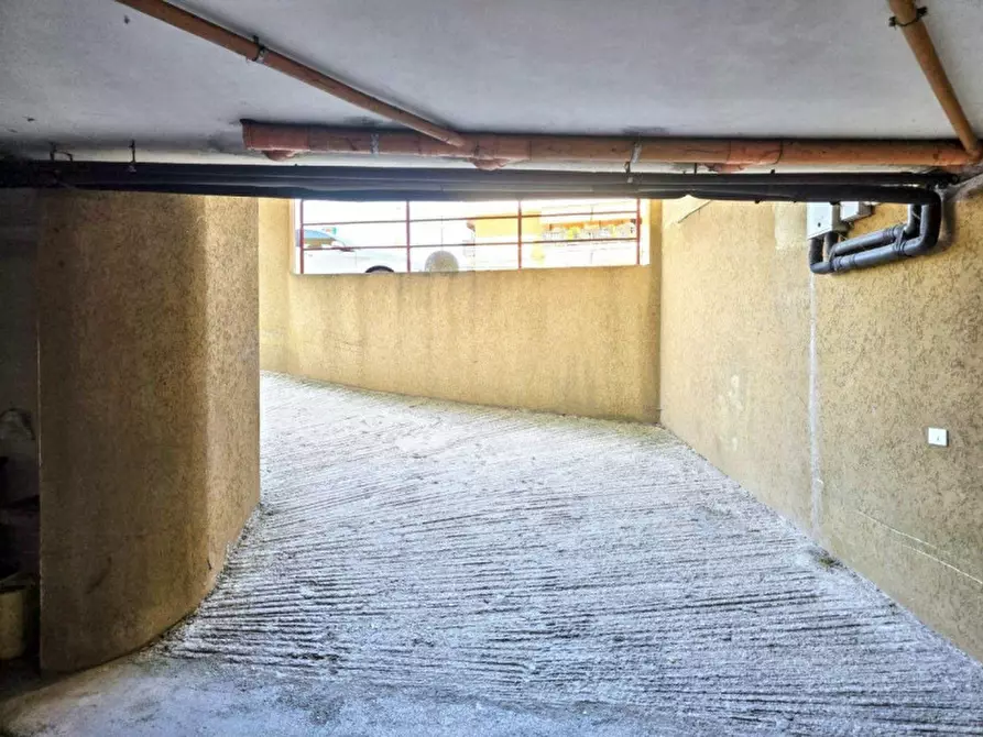 Immagine 12 di Negozio in vendita  in Via Ugo la Malfa, 31058 Susegana TV, Italia a Susegana