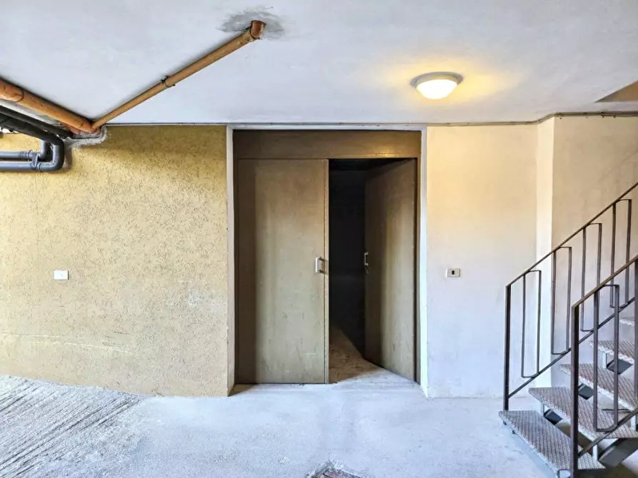 Immagine 13 di Negozio in vendita  in Via Ugo la Malfa, 31058 Susegana TV, Italia a Susegana