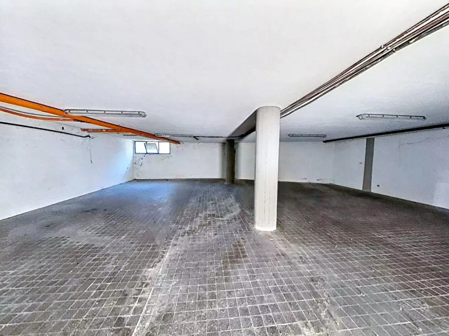 Immagine 14 di Negozio in vendita  in Via Ugo la Malfa, 31058 Susegana TV, Italia a Susegana