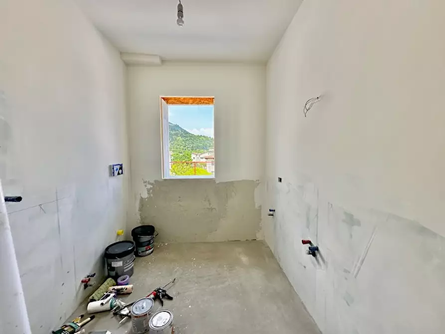 Immagine 5 di Appartamento in vendita  in Via Gratarolo a Salò
