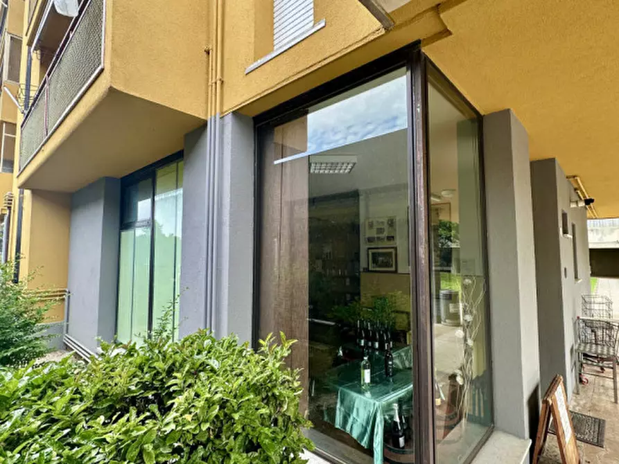 Immagine 4 di Negozio in vendita  in Via Abramo Lincoln a Este