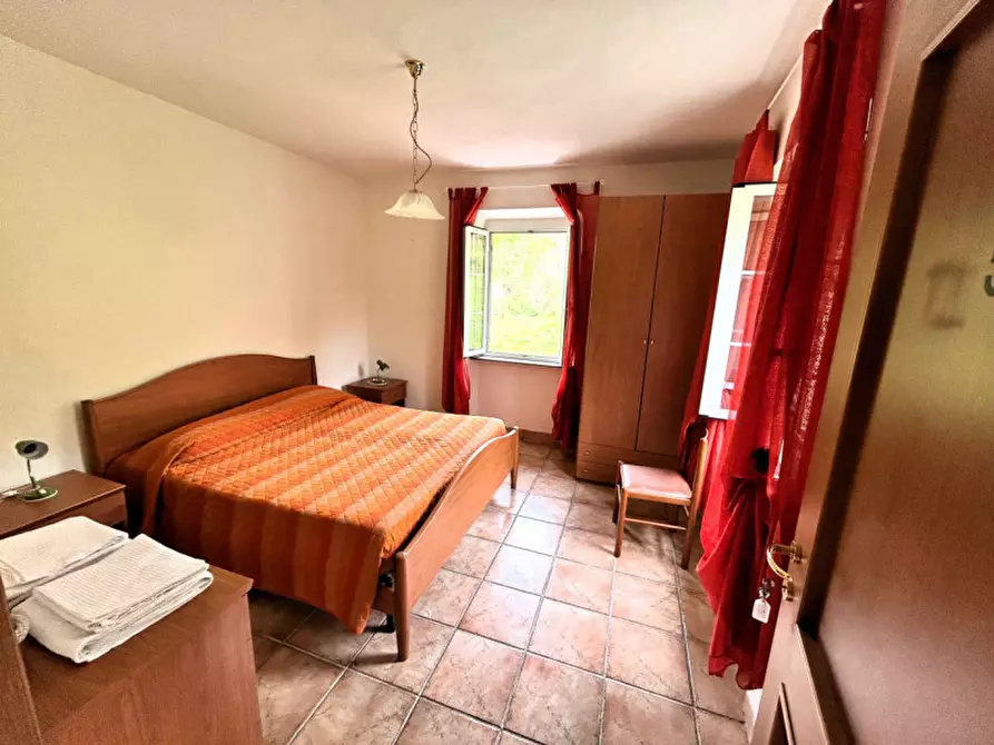 Immagine 15 di Casa indipendente in vendita  in Loc. Canneto a Gorreto