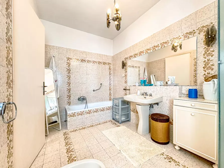 Immagine 26 di Attico in vendita  in Corso Matteotti a Serravalle Sesia