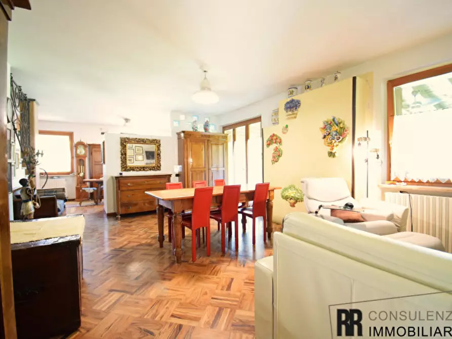 Immagine 2 di Villetta a schiera in vendita  in Via dei Peschi a Pescantina