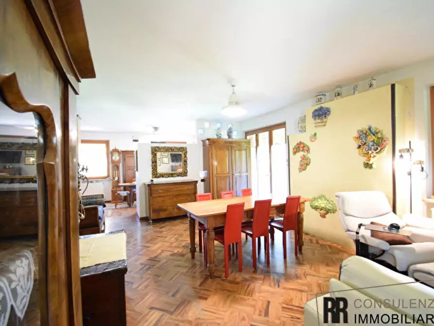 Immagine 3 di Villetta a schiera in vendita  in Via dei Peschi a Pescantina