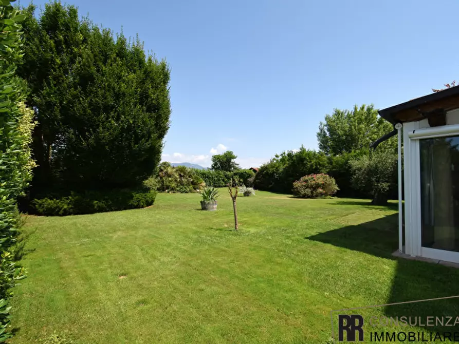 Immagine 20 di Villetta a schiera in vendita  in Via dei Peschi a Pescantina