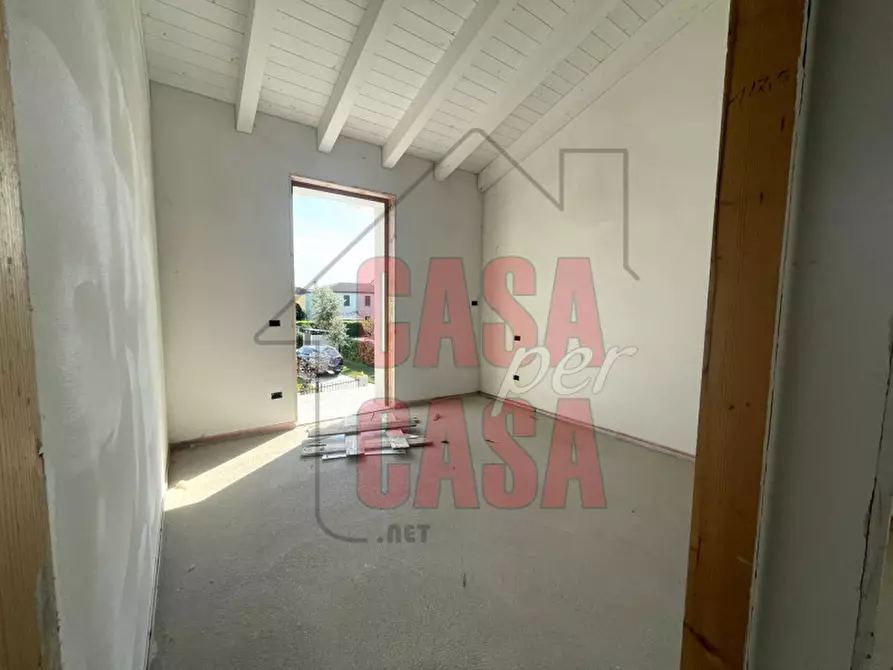 Immagine 5 di Casa trifamiliare in vendita  in Via Guglielmo Marconi a Borgo Veneto