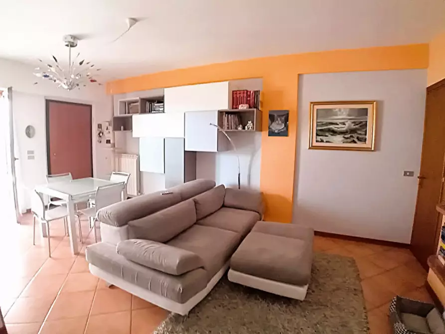 Immagine 1 di Appartamento in vendita  in Via Ezio Vignoli a Passignano Sul Trasimeno