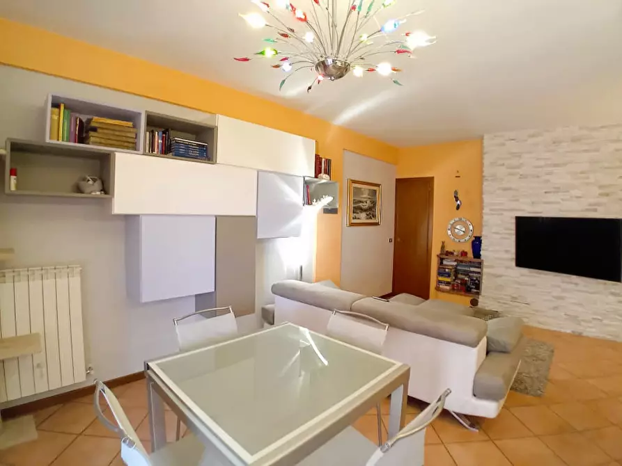 Immagine 5 di Appartamento in vendita  in Via Ezio Vignoli a Passignano Sul Trasimeno