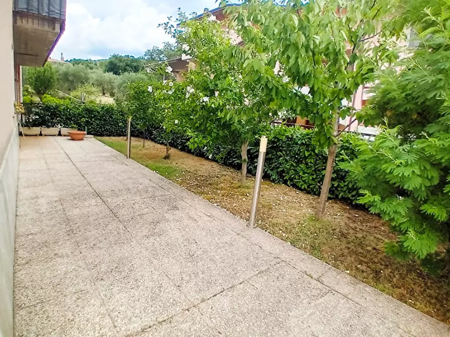 Immagine 22 di Appartamento in vendita  in Via Ezio Vignoli a Passignano Sul Trasimeno