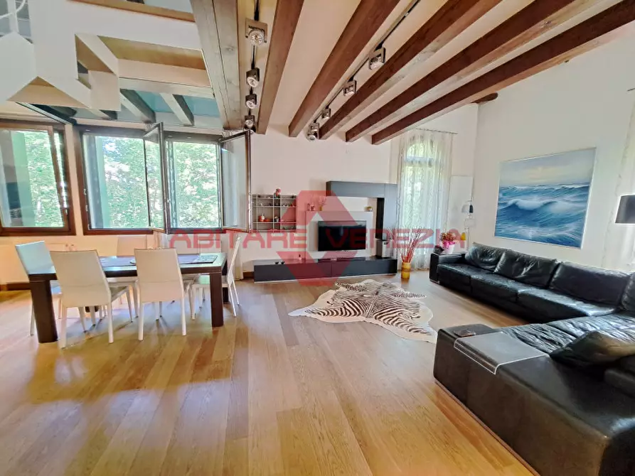 Immagine 1 di Appartamento in vendita  in Campo Stringari a Venezia