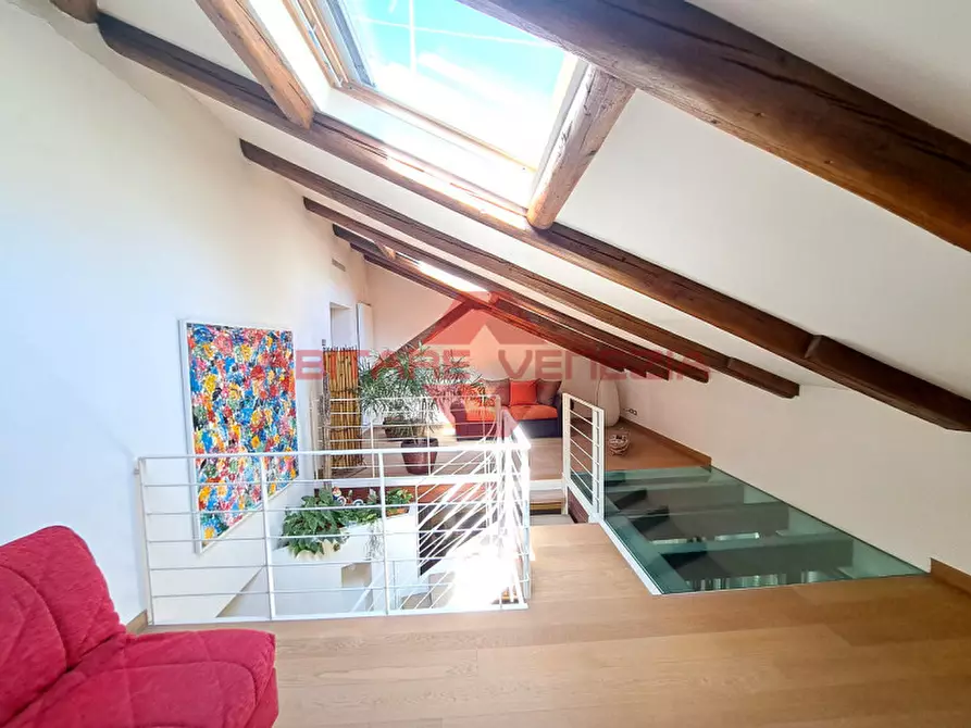 Immagine 21 di Appartamento in vendita  in Campo Stringari a Venezia