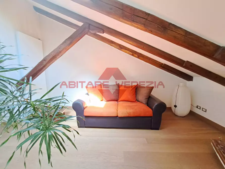 Immagine 22 di Appartamento in vendita  in Campo Stringari a Venezia