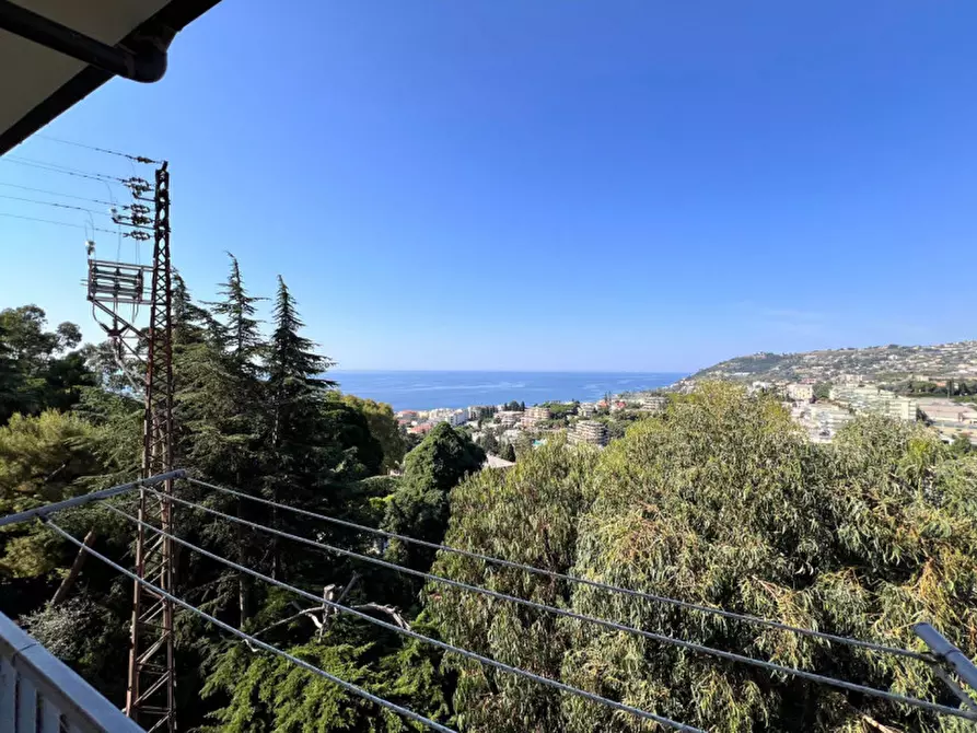 Immagine 5 di Attico in vendita  in Via Gabriele D'Annunzio a San Remo