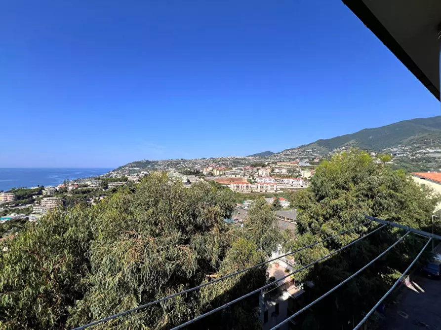 Immagine 6 di Attico in vendita  in Via Gabriele D'Annunzio a San Remo