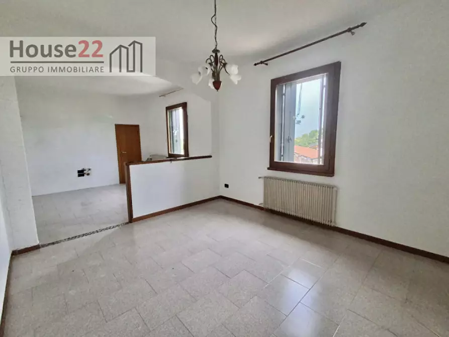 Immagine 2 di Appartamento in vendita  in Strada Postumia 226 a Vicenza