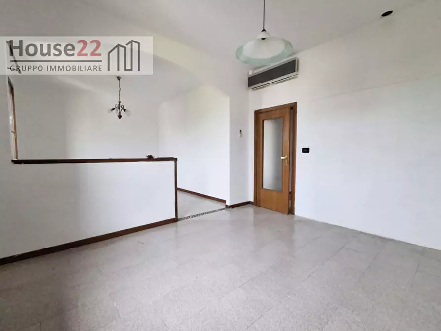 Immagine 4 di Appartamento in vendita  in Strada Postumia 226 a Vicenza