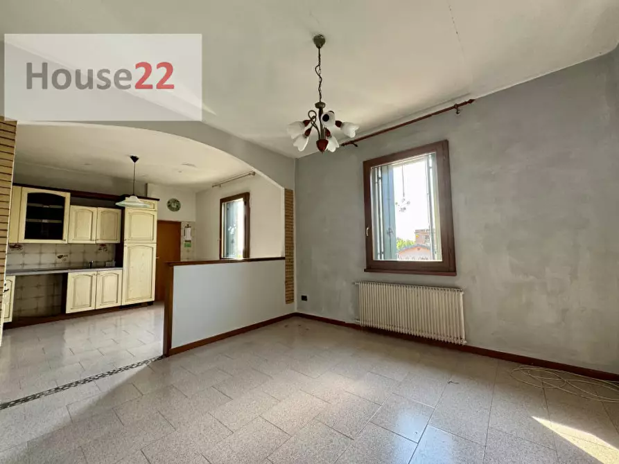 Immagine 5 di Appartamento in vendita  in Strada Postumia 226 a Vicenza