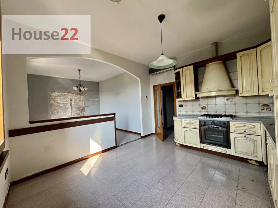 Immagine 6 di Appartamento in vendita  in Strada Postumia 226 a Vicenza