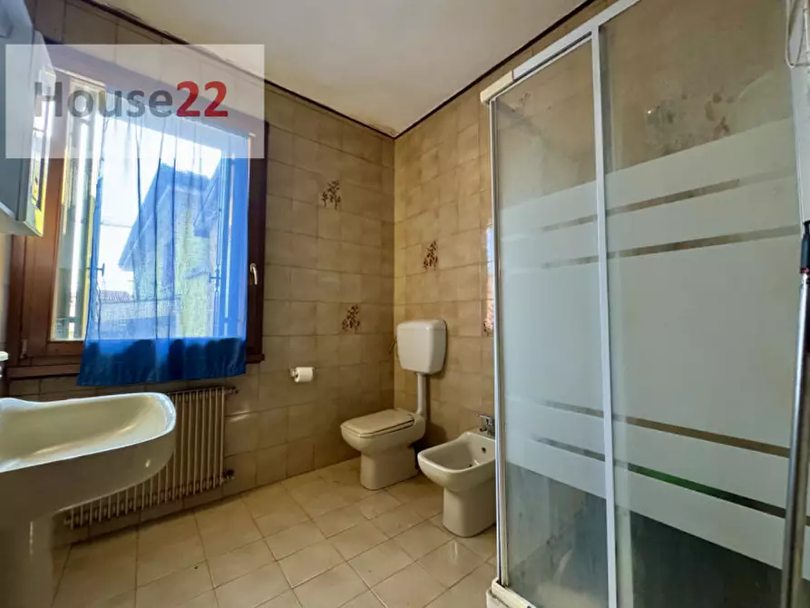 Immagine 10 di Appartamento in vendita  in Strada Postumia 226 a Vicenza