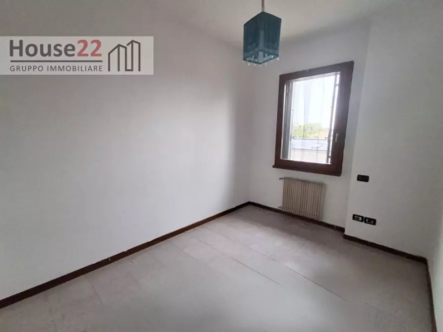 Immagine 17 di Appartamento in vendita  in Strada Postumia 226 a Vicenza