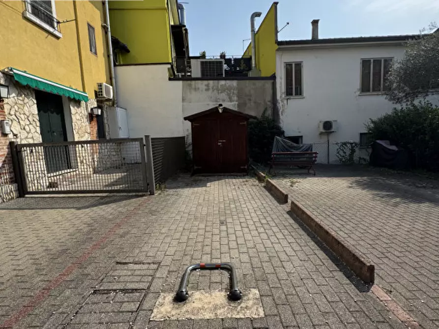 Immagine 22 di Appartamento in vendita  in Strada Postumia 226 a Vicenza