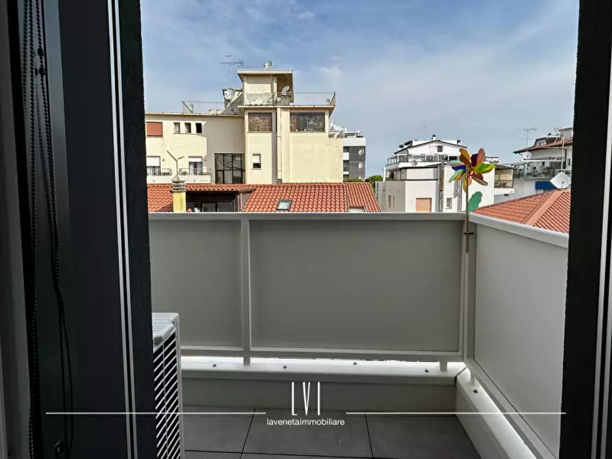 Immagine 25 di Appartamento in vendita  in Accesso nono di via Andrea Bafile n.10 a Jesolo