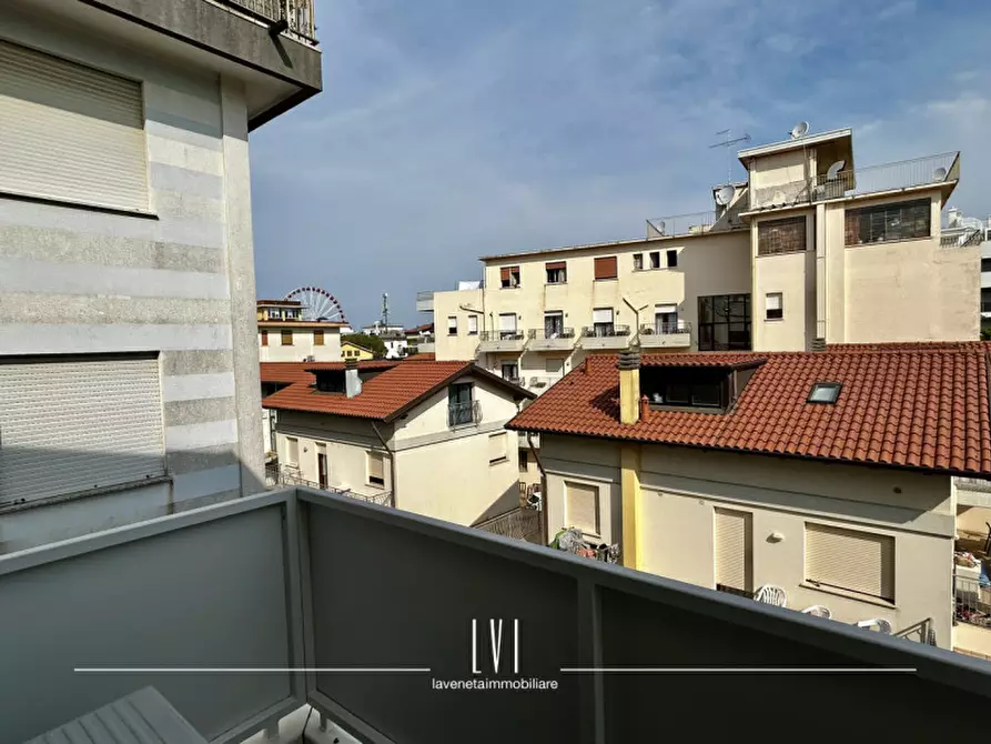 Immagine 26 di Appartamento in vendita  in Accesso nono di via Andrea Bafile n.10 a Jesolo