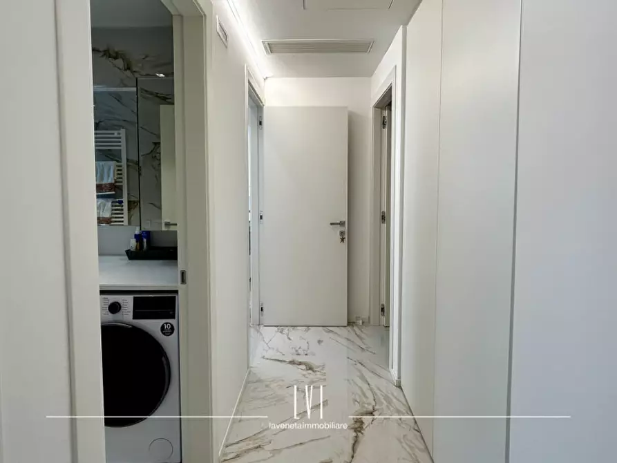 Immagine 30 di Appartamento in vendita  in Accesso nono di via Andrea Bafile n.10 a Jesolo