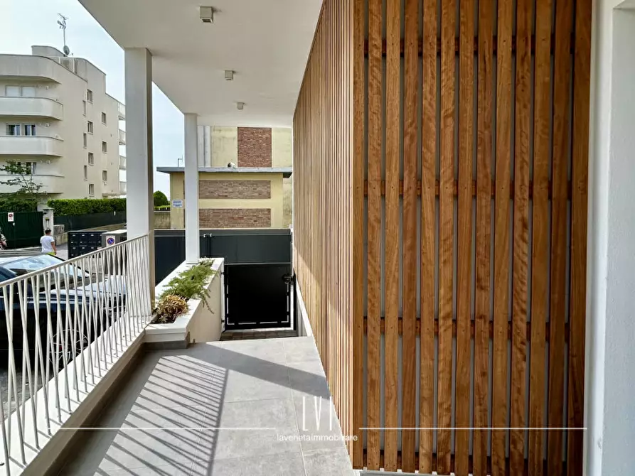 Immagine 42 di Appartamento in vendita  in Accesso nono di via Andrea Bafile n.10 a Jesolo