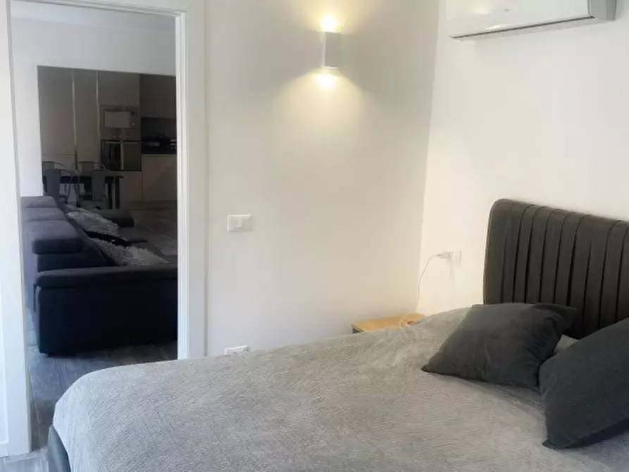 Immagine 7 di Appartamento in vendita  in Via Emilia Centro, 291 a Modena