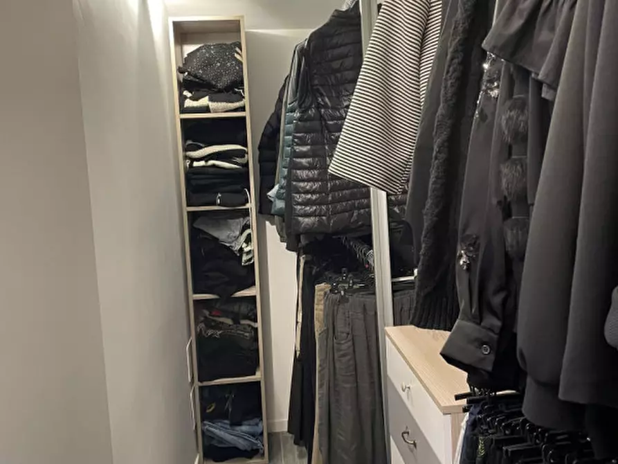 Immagine 14 di Appartamento in vendita  in Via Emilia Centro, 291 a Modena