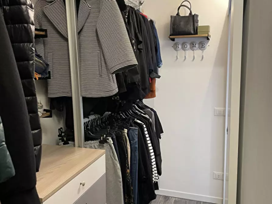 Immagine 15 di Appartamento in vendita  in Via Emilia Centro, 291 a Modena