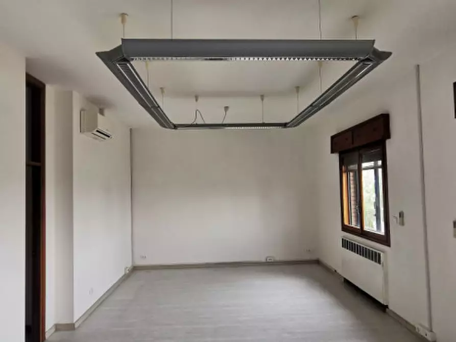 Immagine 9 di Ufficio in vendita  in VIA CASELLE - CA' RICCHI a San Lazzaro Di Savena