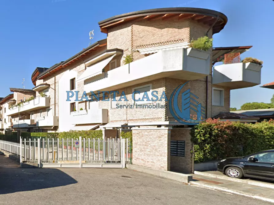 Immagine 1 di Appartamento in vendita  in Viale Europa 37 Seregno a Seregno